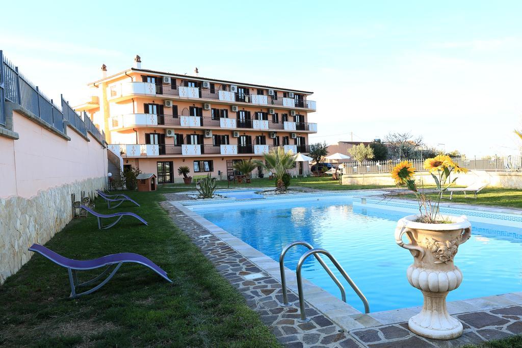 Chimento Resort Corigliano Calabro Bagian luar foto