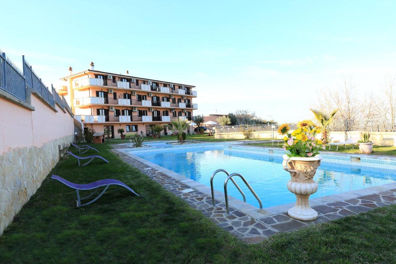 Chimento Resort Corigliano Calabro Bagian luar foto